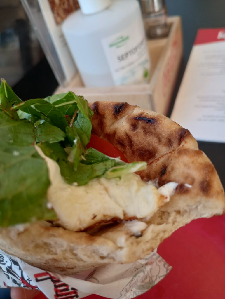Halloumi gyros